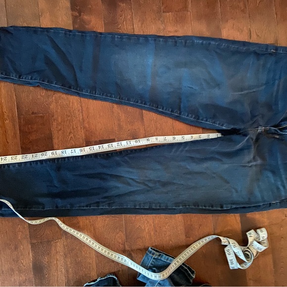 Women's Blue Jeans - Picture 2 of 3